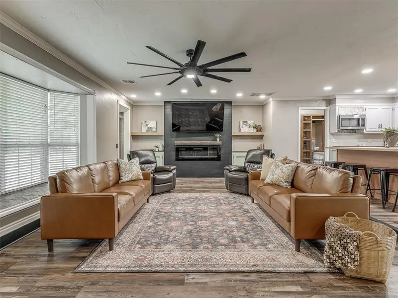 859 S Morgan RD, Blanchard, OK 73010