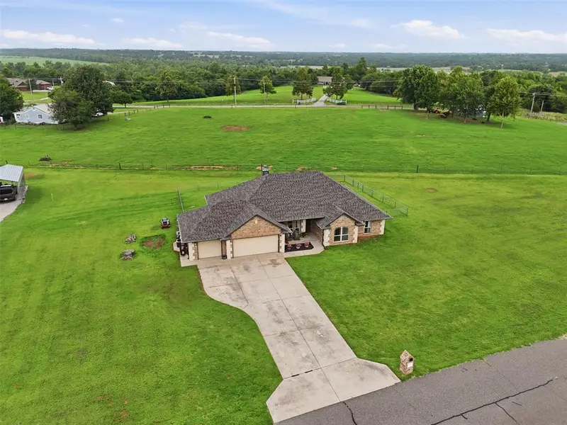 1903 Riveria DR, Tuttle, OK 73089