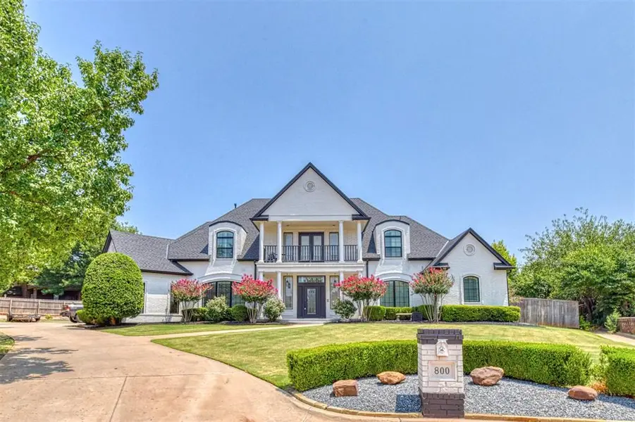 800 NW 145th CIR, Edmond, OK 73013