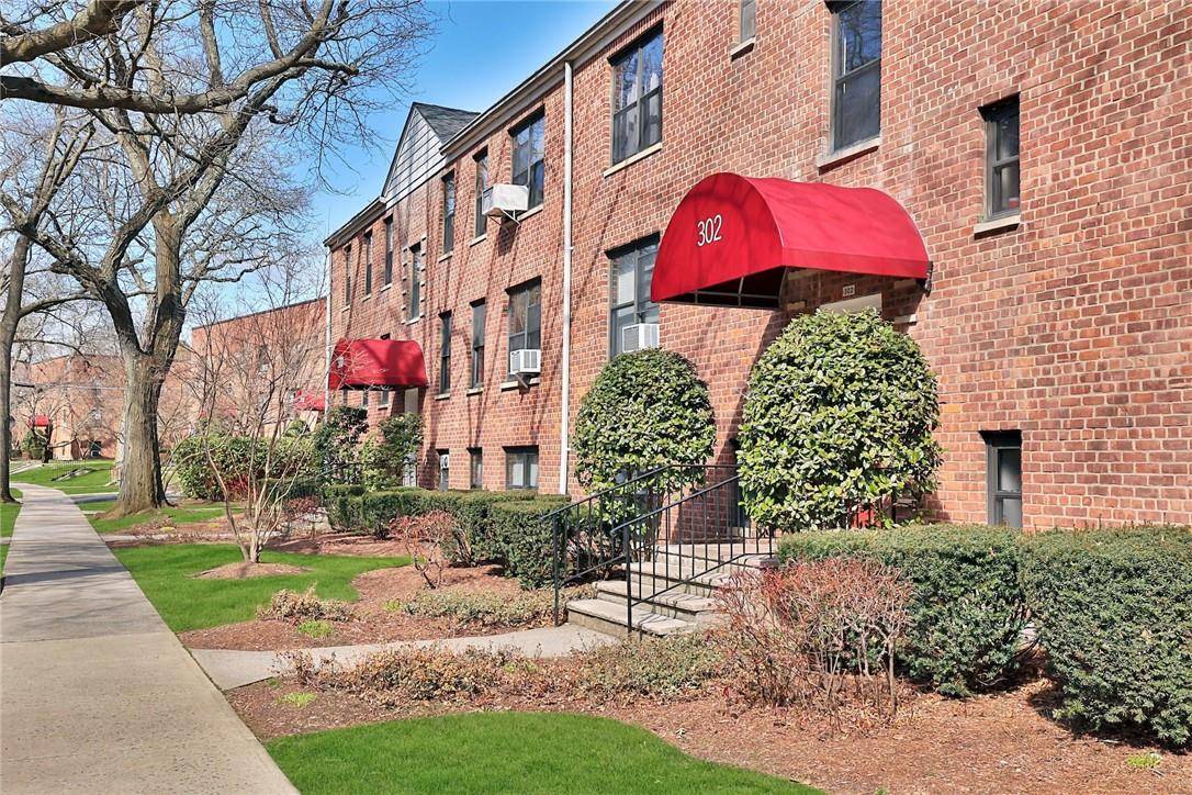 302 Richbell RD #A4, Mamaroneck, NY 10543