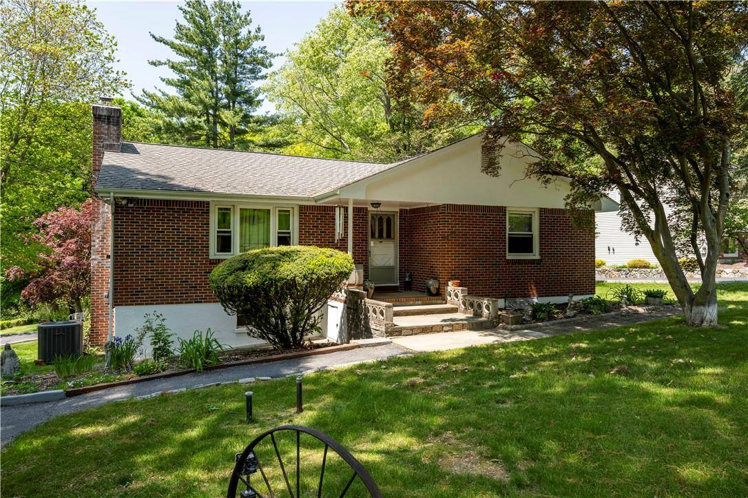 55 Woodbine DR, Mahopac, NY 10541