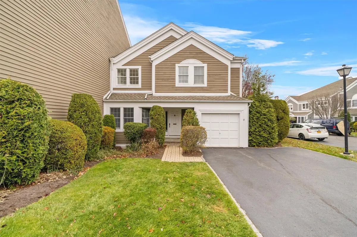 18 Alex DR, White Plains, NY 10605