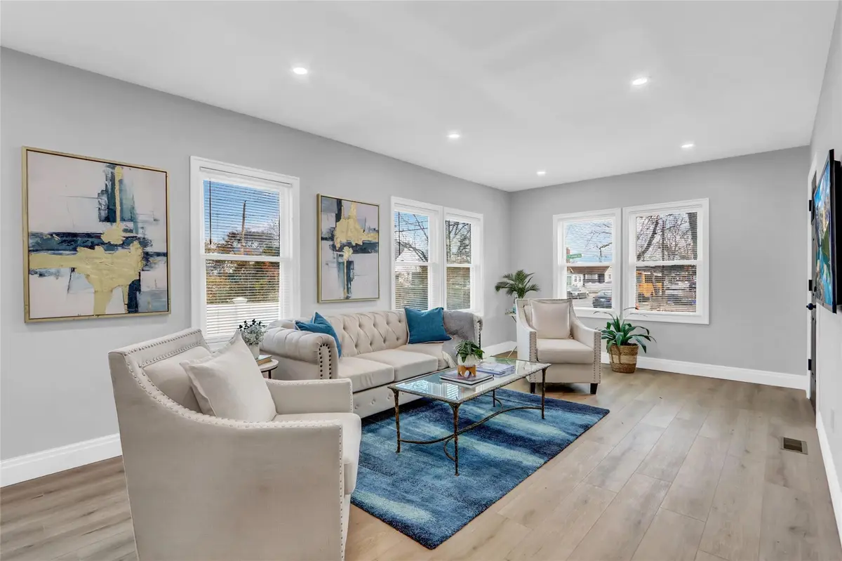 129 E Fulton AVE, Roosevelt, NY 11575