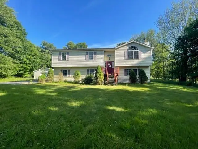 395 Mullock RD, Middletown, NY 10940