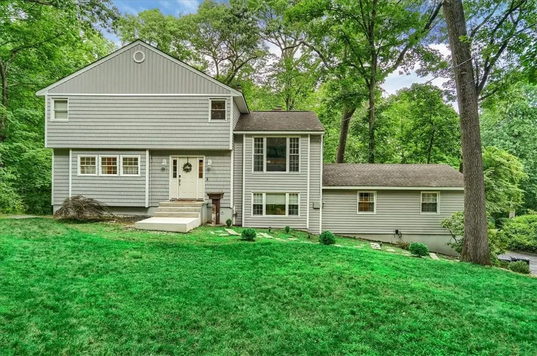 132 Park LN, West Harrison, NY 10604