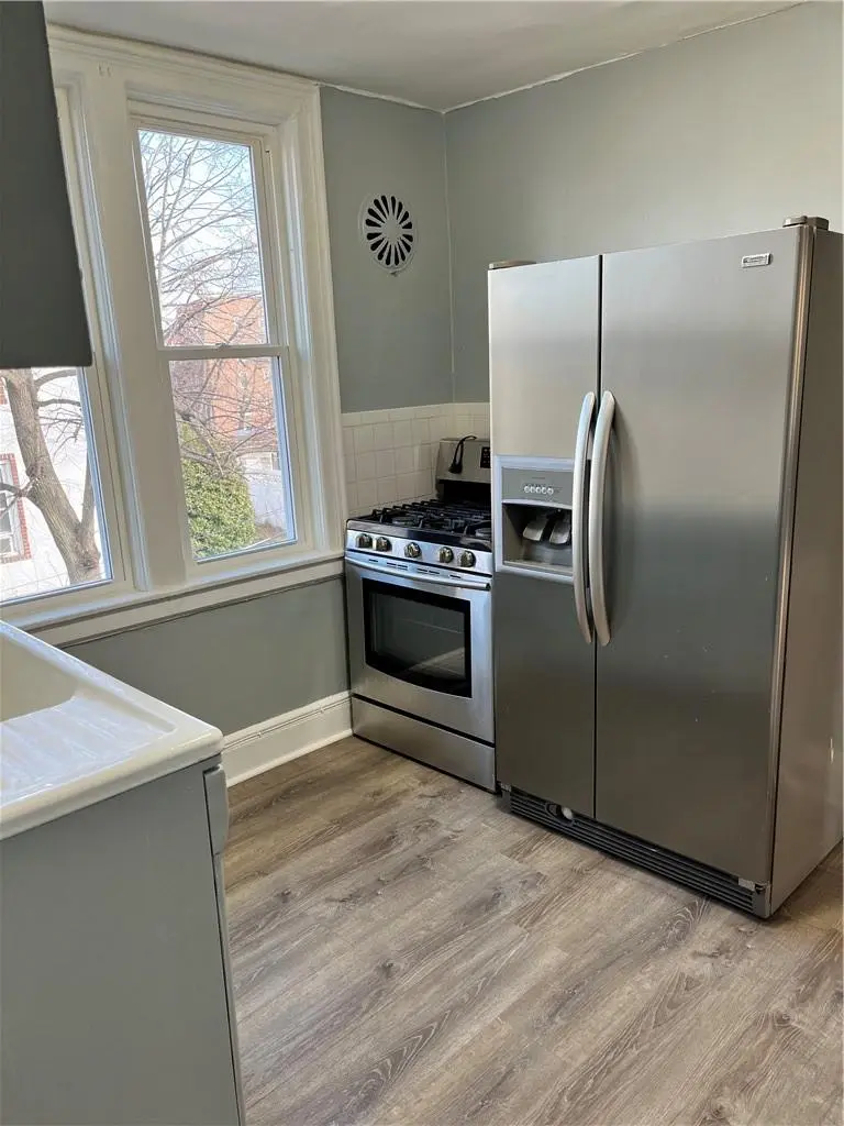 8 First ST #2R, Yonkers, NY 10704