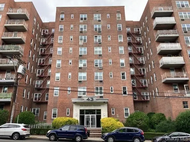 43 Bronx River RD #7B, Yonkers, NY 10704