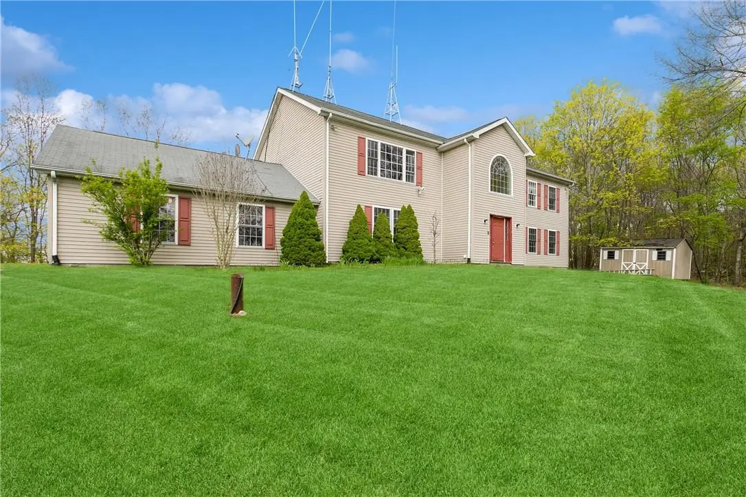 12 Oskar DR, Mahopac, NY 10541