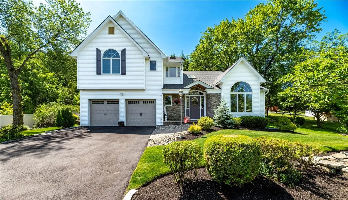 872 Mulberry RD, Valley Cottage, NY 10989