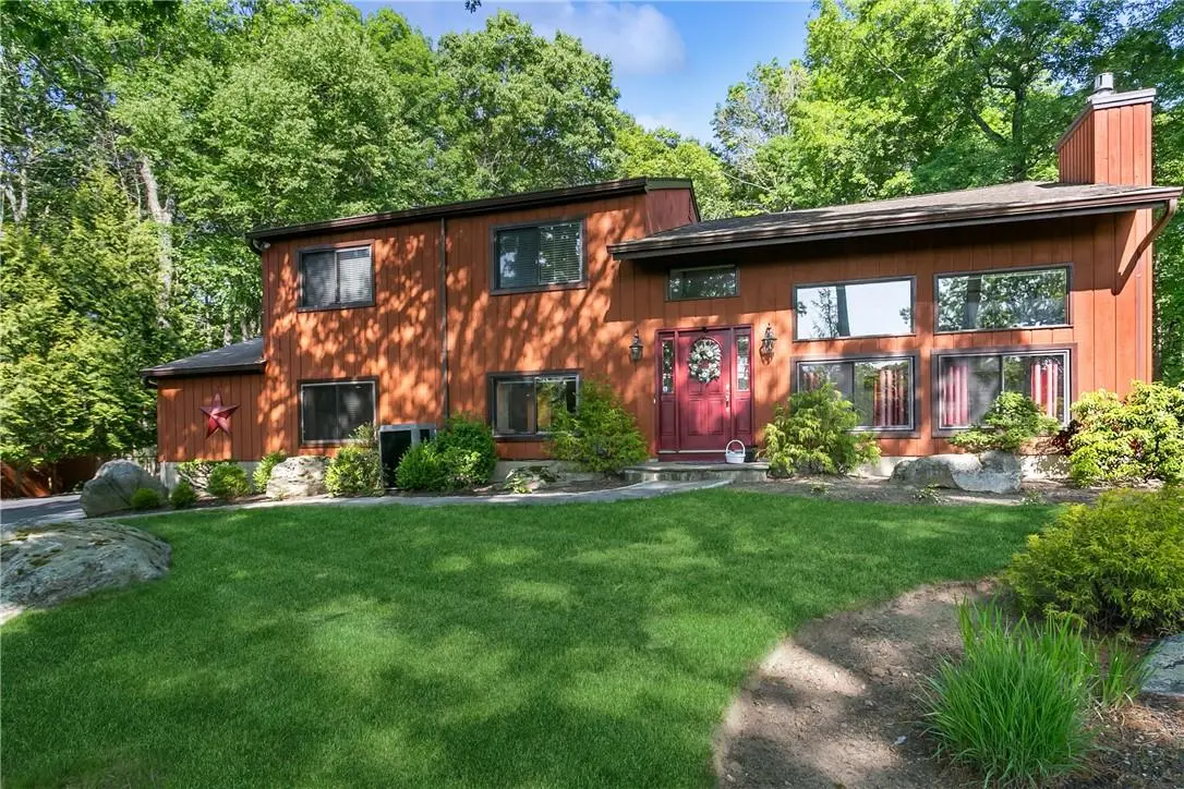 24 David RD, Somers, NY 10589