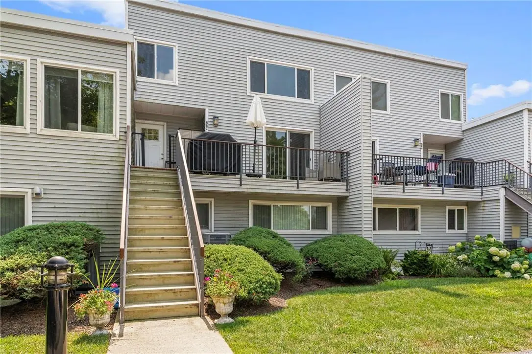 208 Harris RD #GB7, Bedford Hills, NY 10507