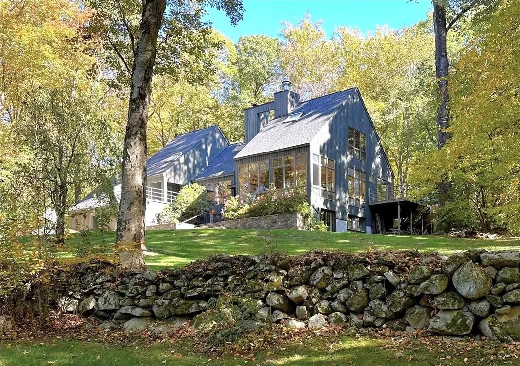 25 Clearview RD, Mahopac, NY 10541