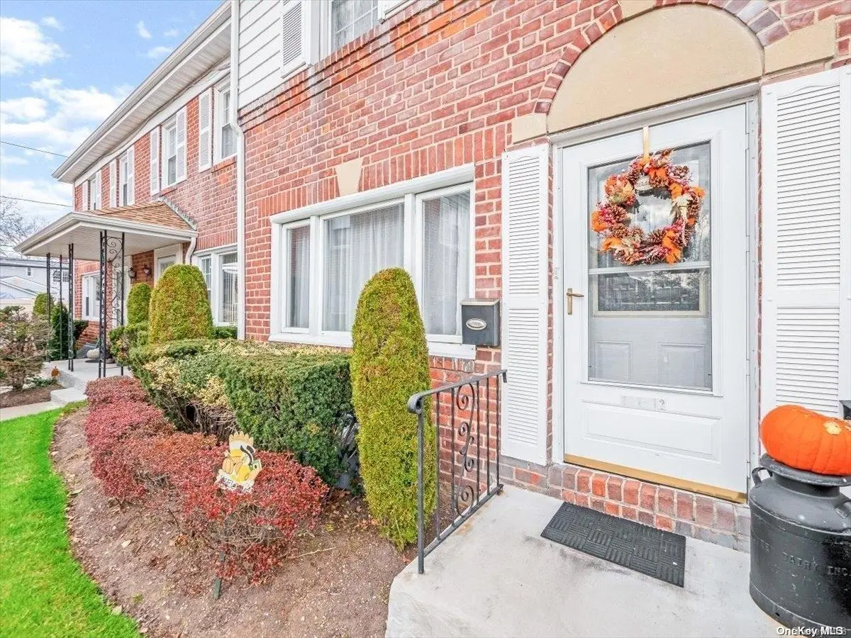 281 Wheeler AVE #13, Valley Stream, NY 11580