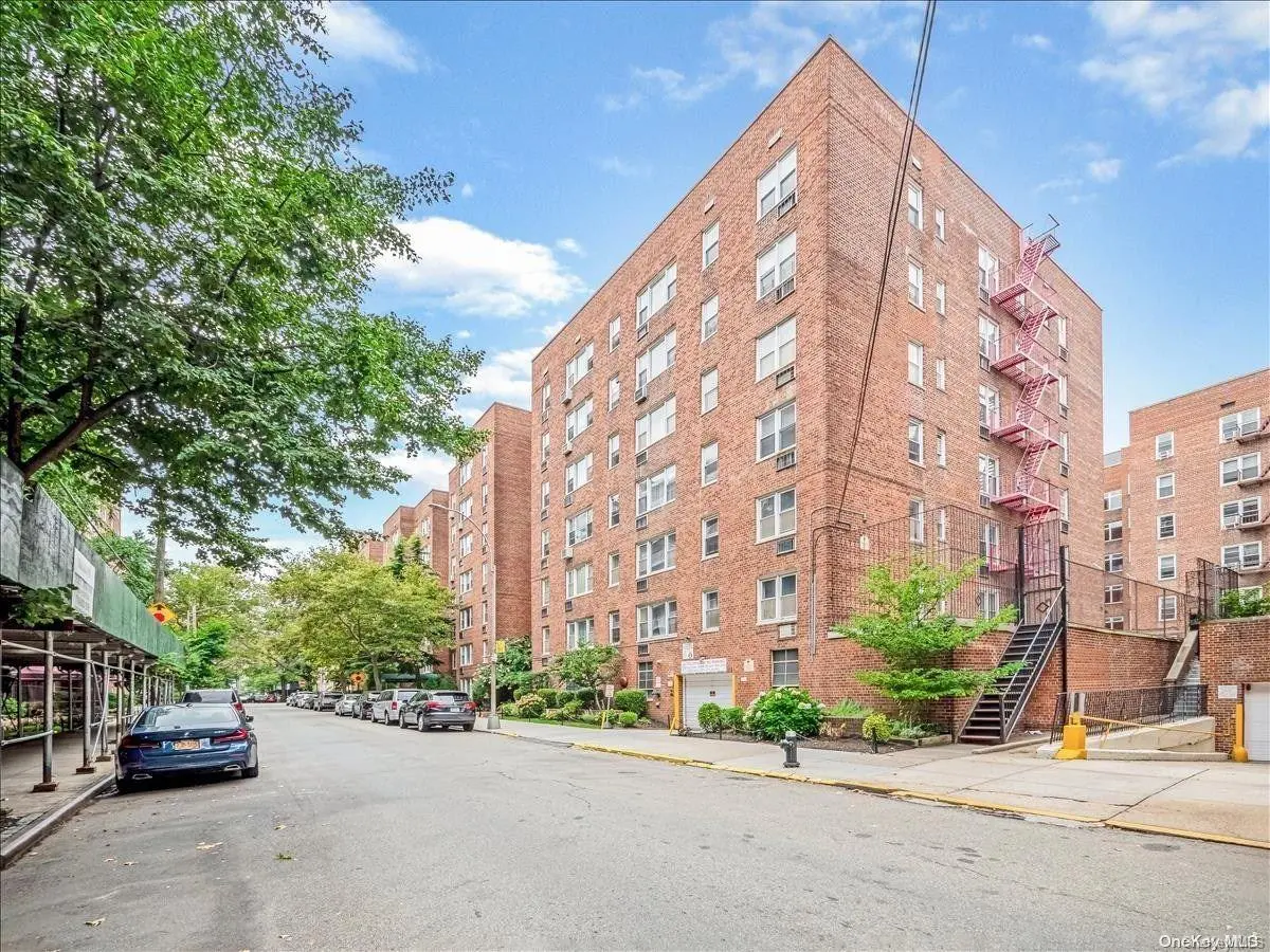 110-15 71 RD #5M/5L, Forest Hills, NY 11375