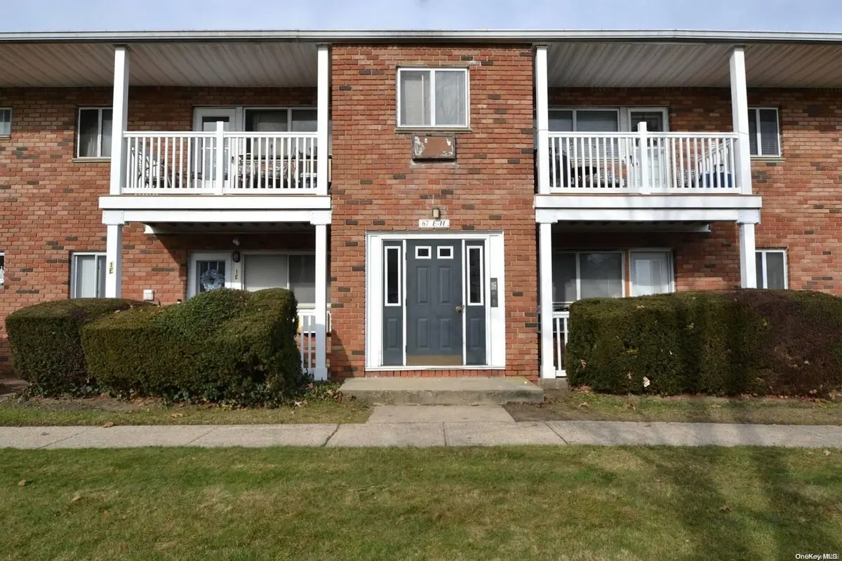 67 Adams RD #2E, Central Islip, NY 11722