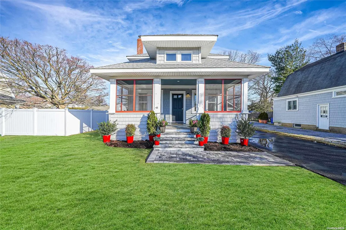 130 Burr AVE, Northport, NY 11768