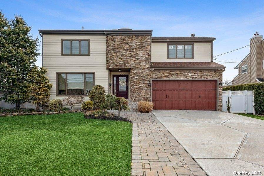 333 Massapequa AVE, Massapequa, NY 11758