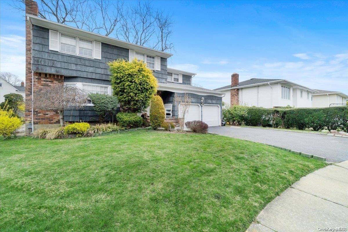 2449 Seebode CT, Bellmore, NY 11710