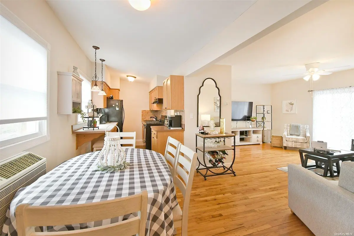474 Fulton ST #16, Farmingdale, NY 11735