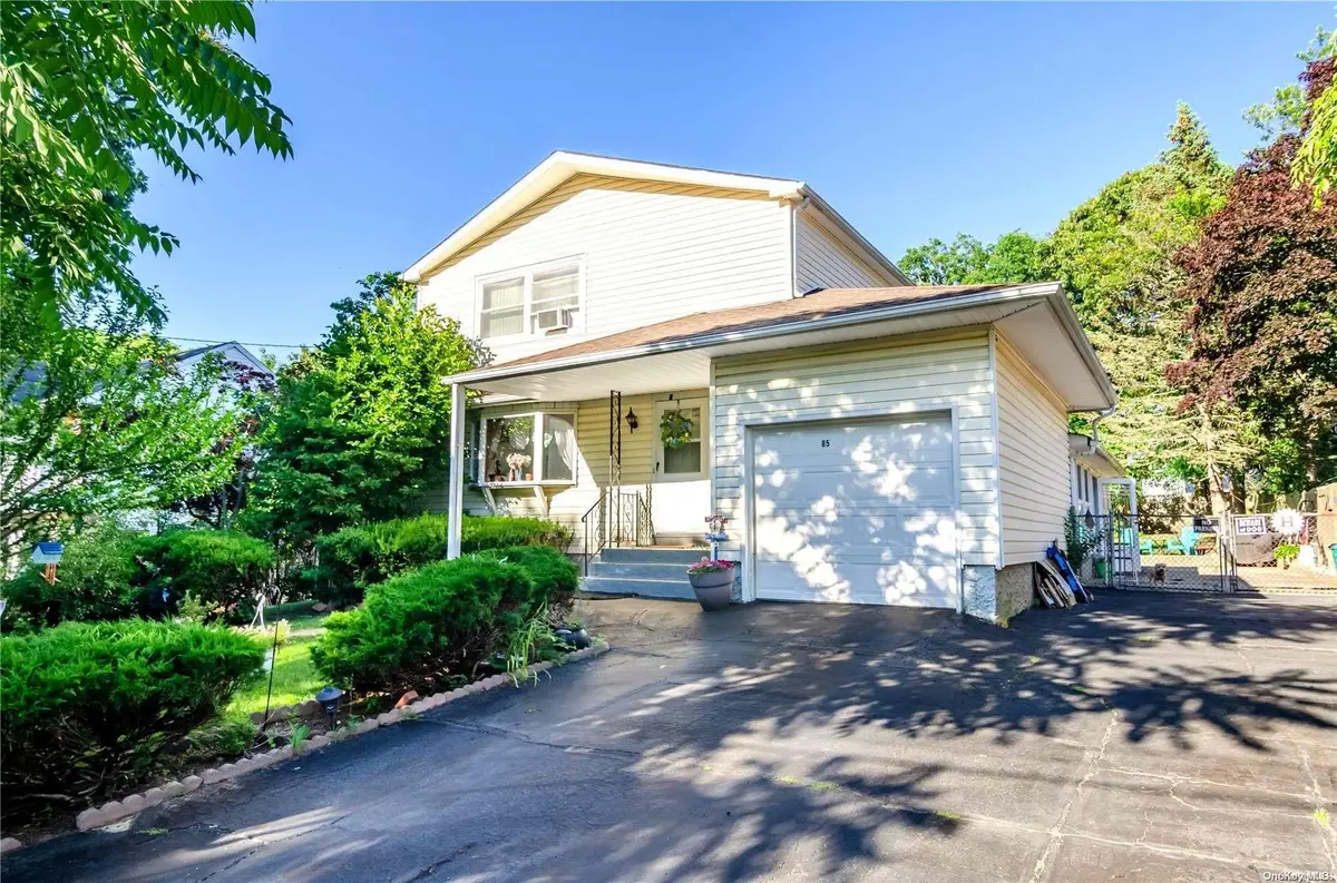 85 Joan AVE, Centereach, NY 11720