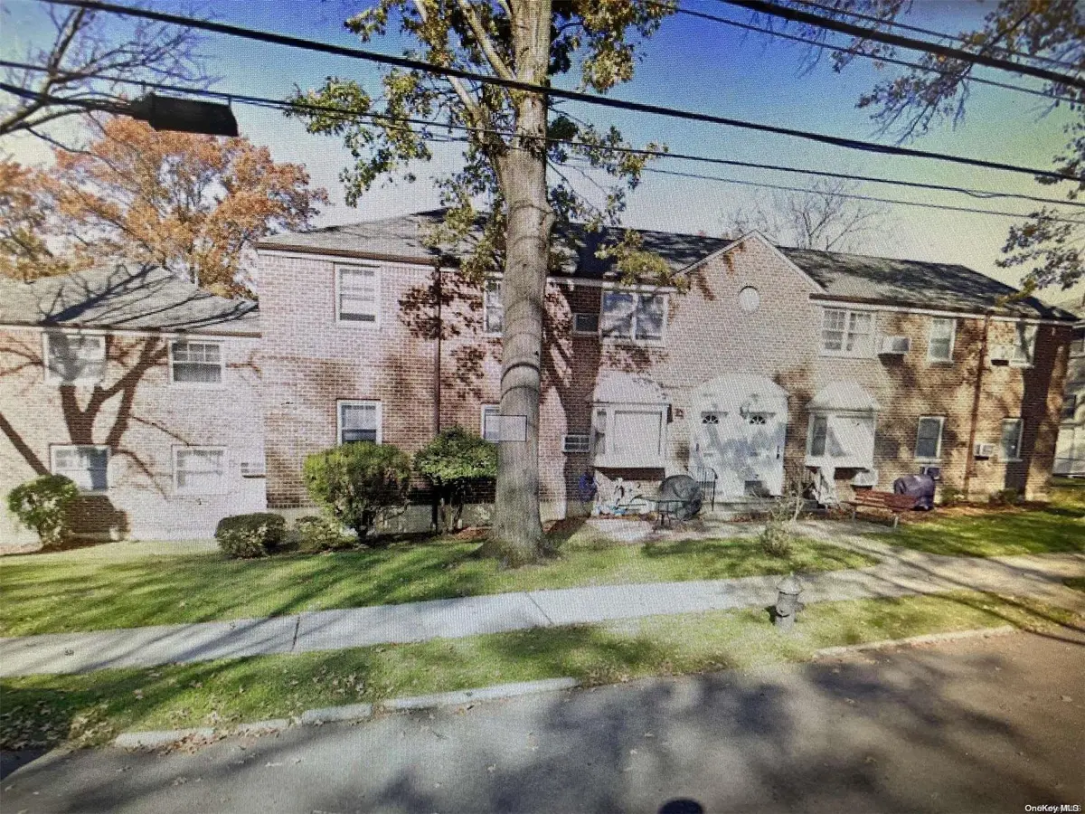 253-12 60 AVE #2nd FL, Little Neck, NY 11362