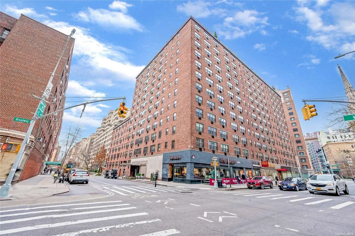63 E 9th ST #3P, New York (manhattan), NY 10003