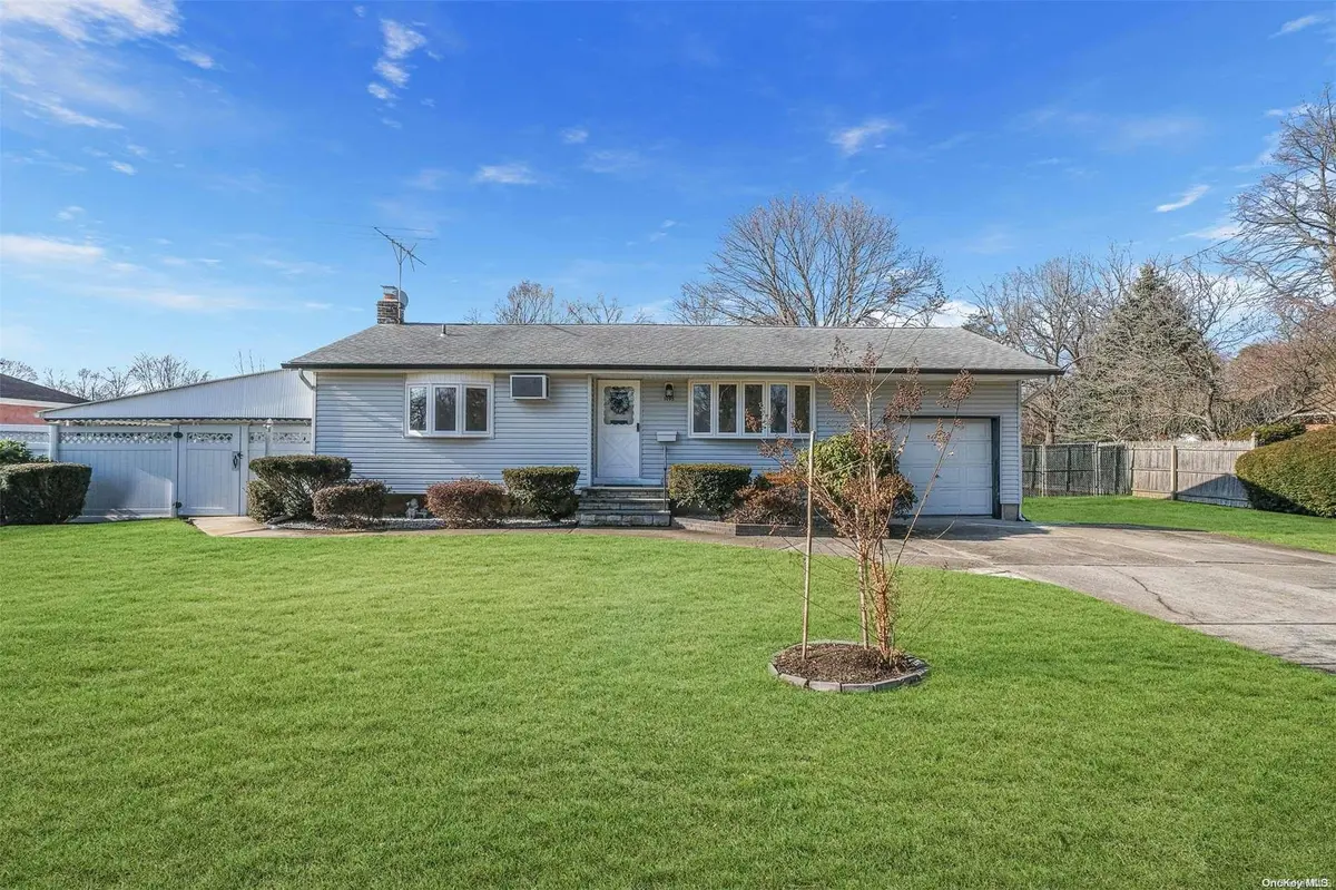 1095 Nugent AVE, Bay Shore, NY 11706