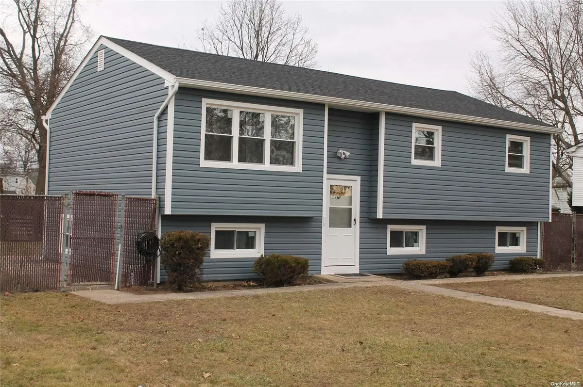 373 43rd ST, Copiague, NY 11726