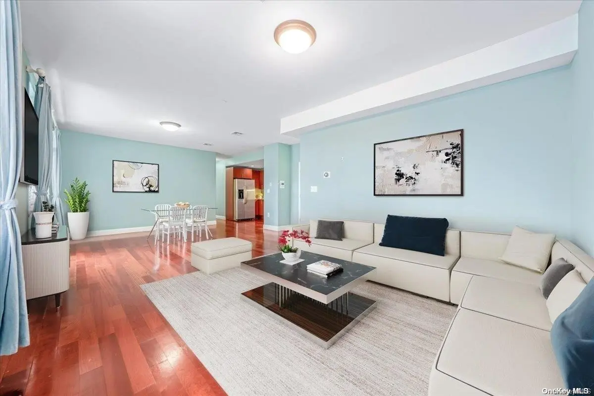 219 68th ST #2B, Brooklyn, NY 11220