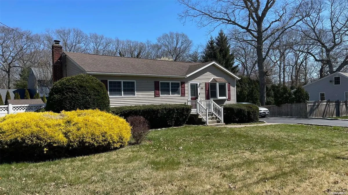 119 Harrison AVE, Miller Place, NY 11764