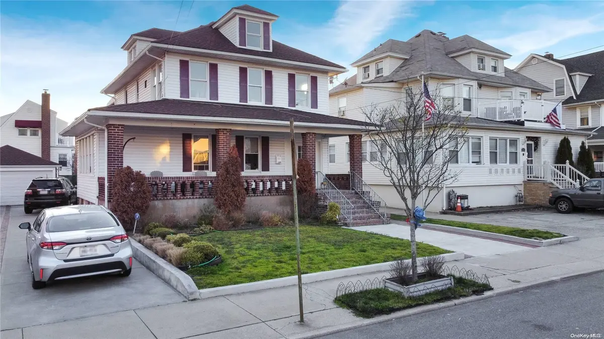 169 Beach 124th ST, Rockaway Park, NY 11694