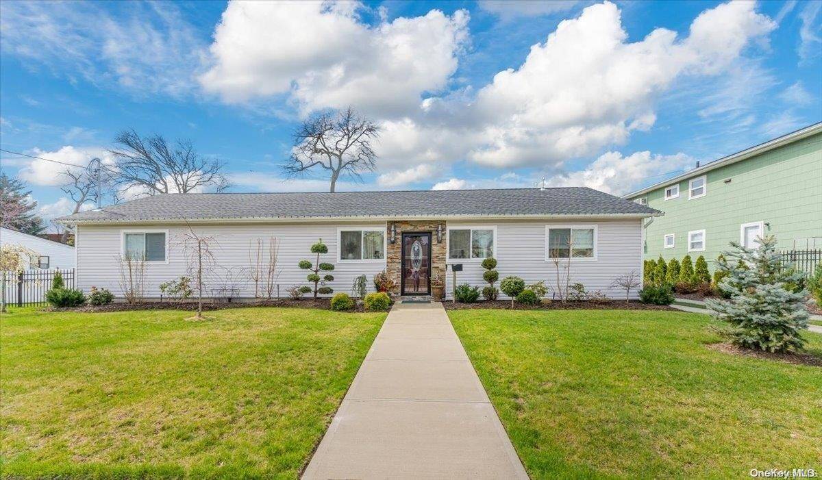 168 Charing Cross, Lynbrook, NY 11563