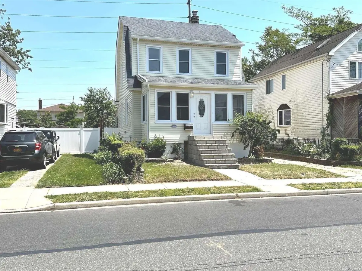 169 Cochran PL, Valley Stream, NY 11581