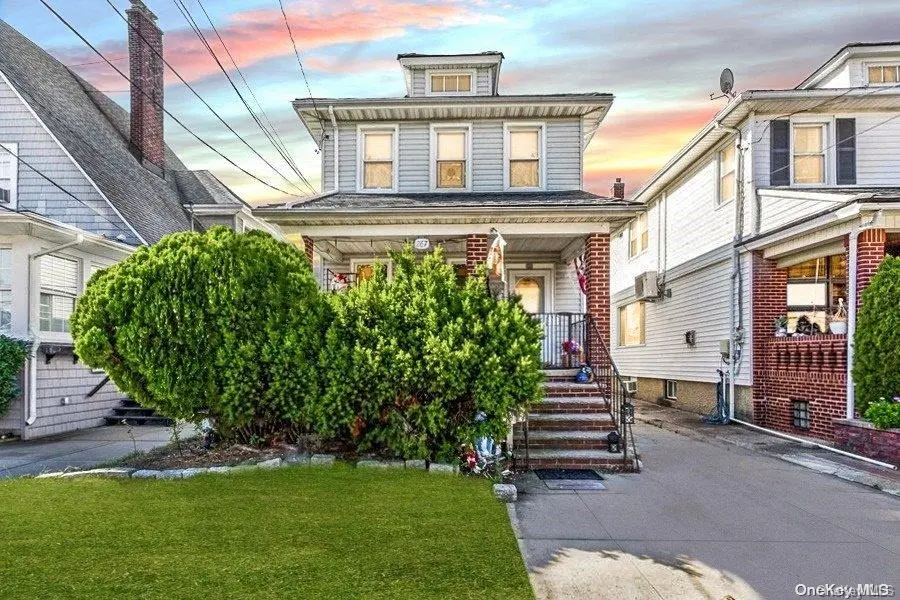 267 Beach 137th ST, Belle Harbor, NY 11694