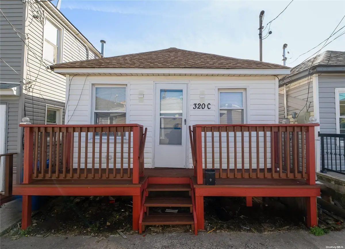 320 C Beach 101st ST, Rockaway Park, NY 11694