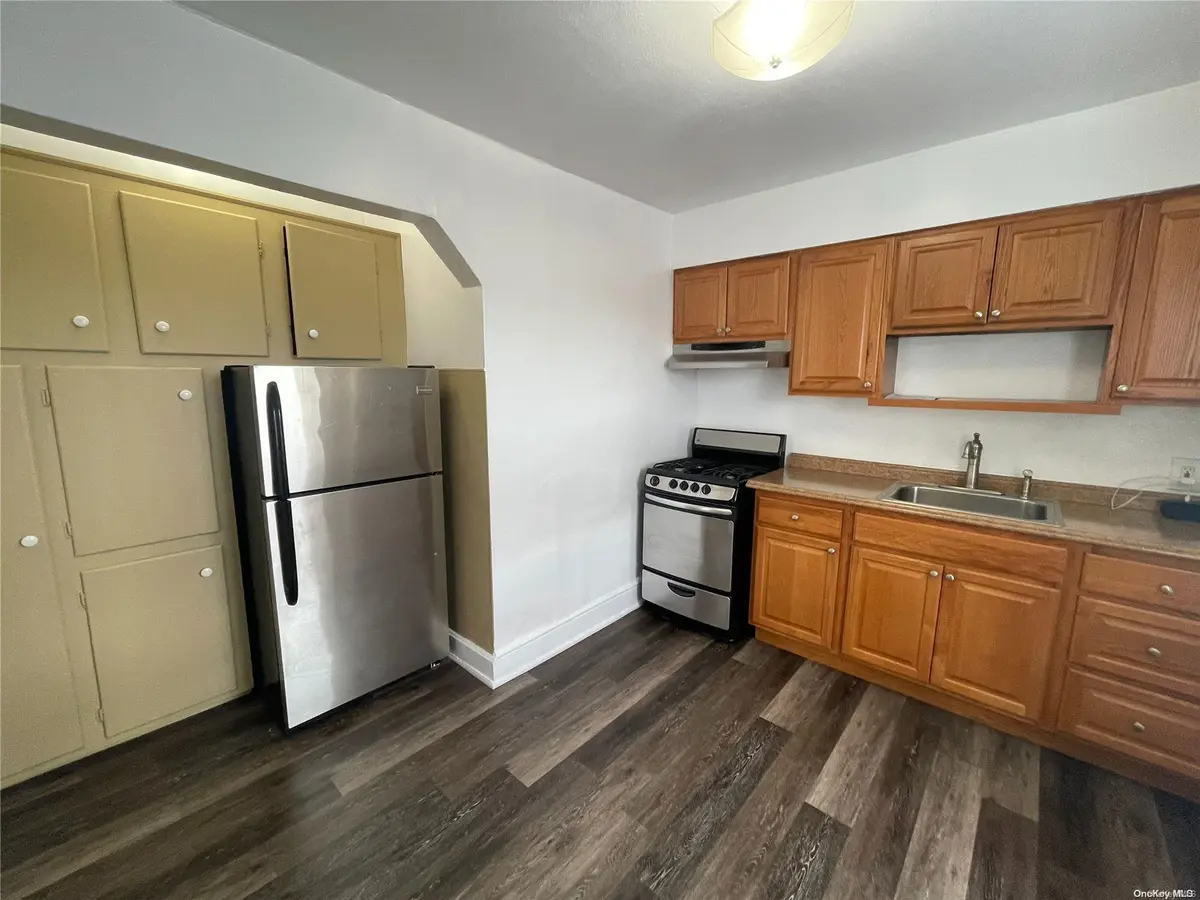 246 Mineola BLVD #2, Mineola, NY 11501