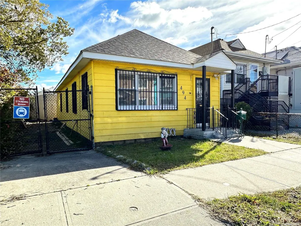 494 Beach 44th ST, Far Rockaway, NY 11691