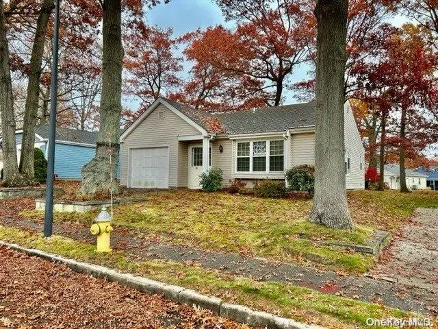 116 Sheffield DR #116, Ridge, NY 11961