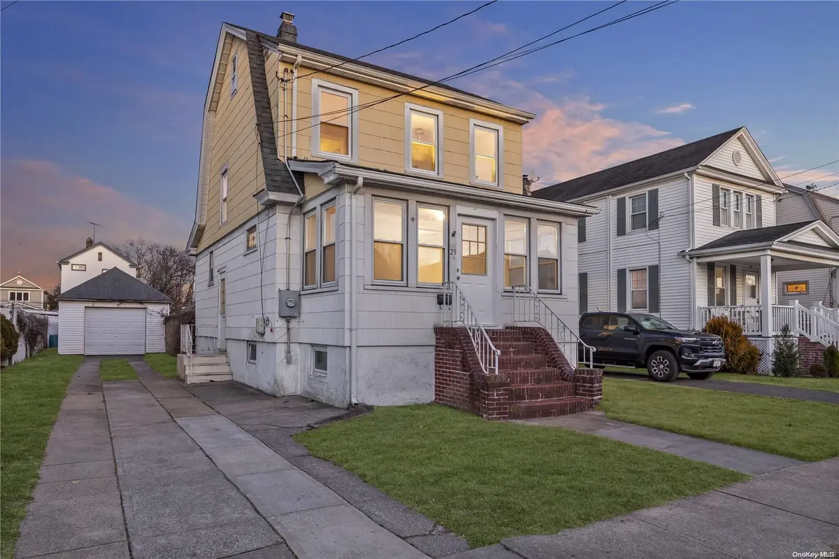 23 Eton ST, Valley Stream, NY 11581