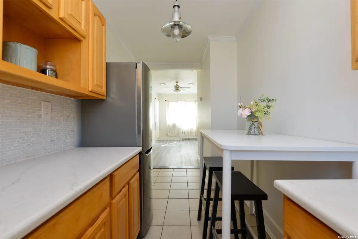 152 Beach 125th ST, Far Rockaway, NY 11694