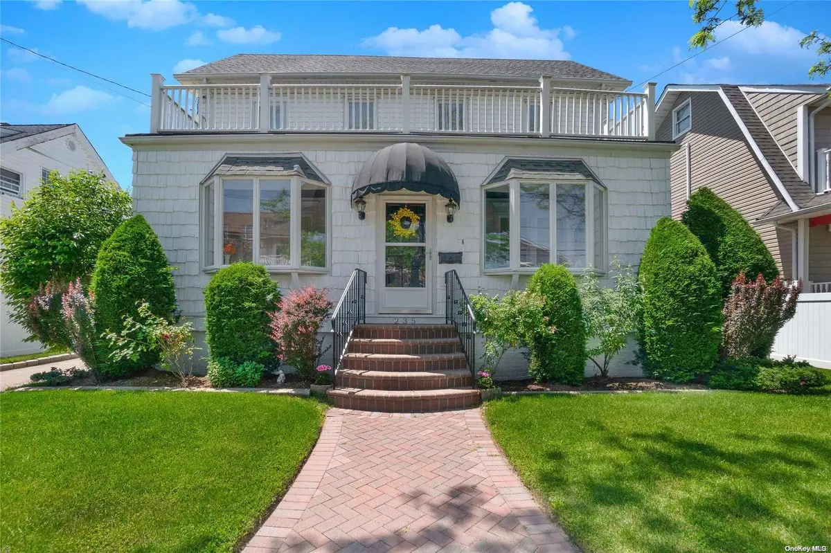 235 Beach 130th ST, Belle Harbor, NY 11694