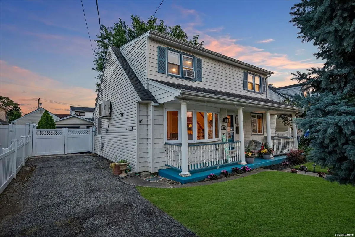 73 Evans AVE, Oceanside, NY 11572