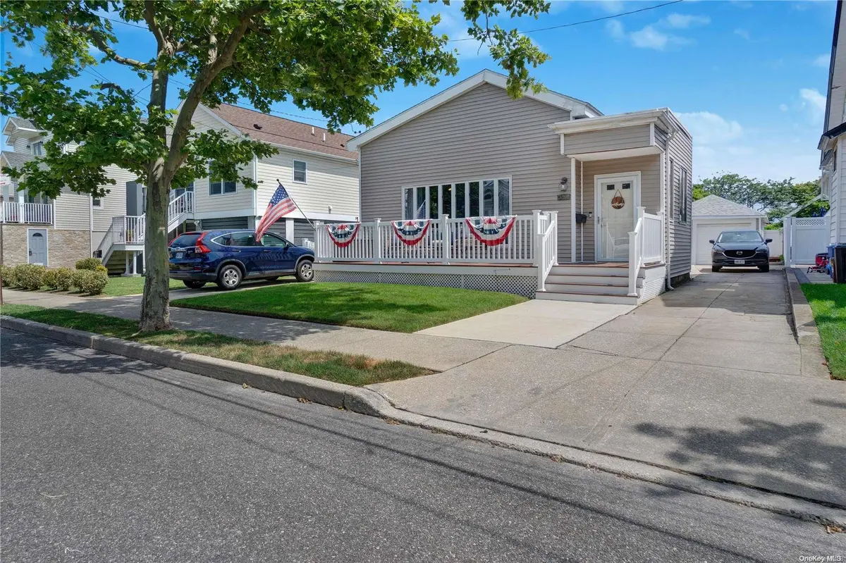320 Beach 148th ST, Rockaway Park, NY 11694
