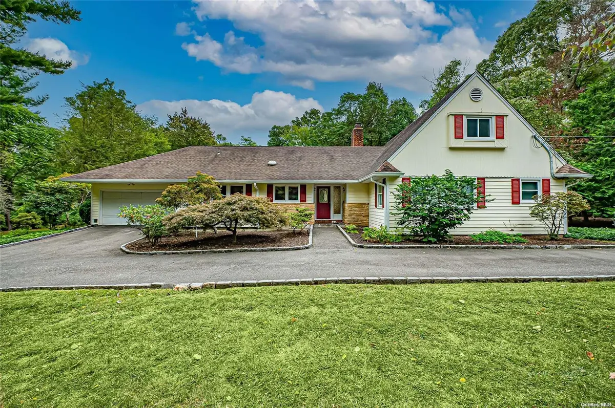 36 Bridle PATH, Saint James, NY 11780