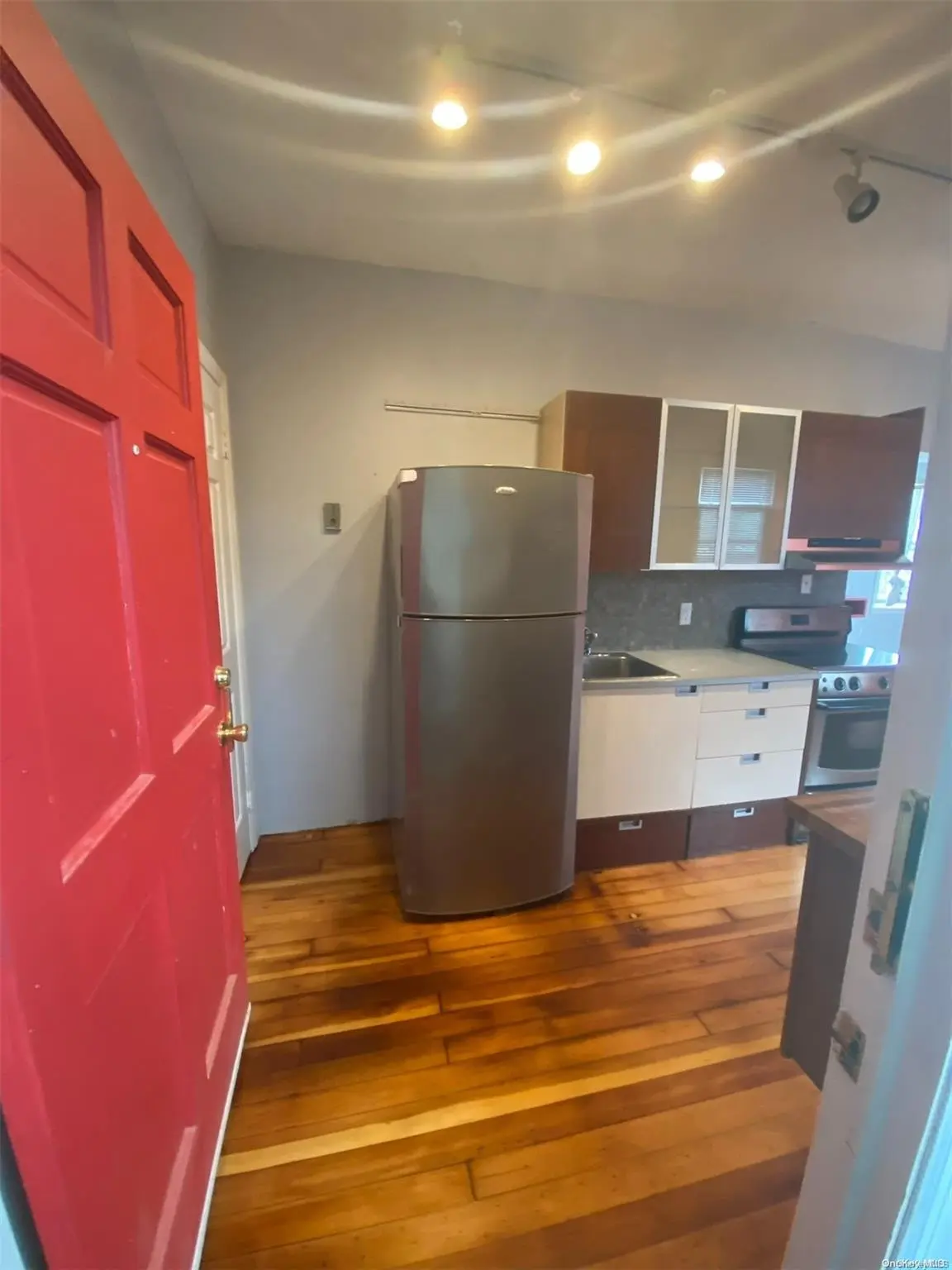 211 Main ST, Port Jefferson, NY 11777