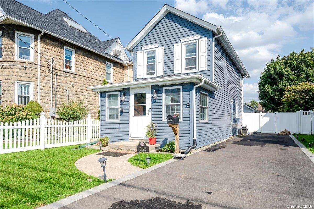 2769 Park AVE, Baldwin, NY 11510