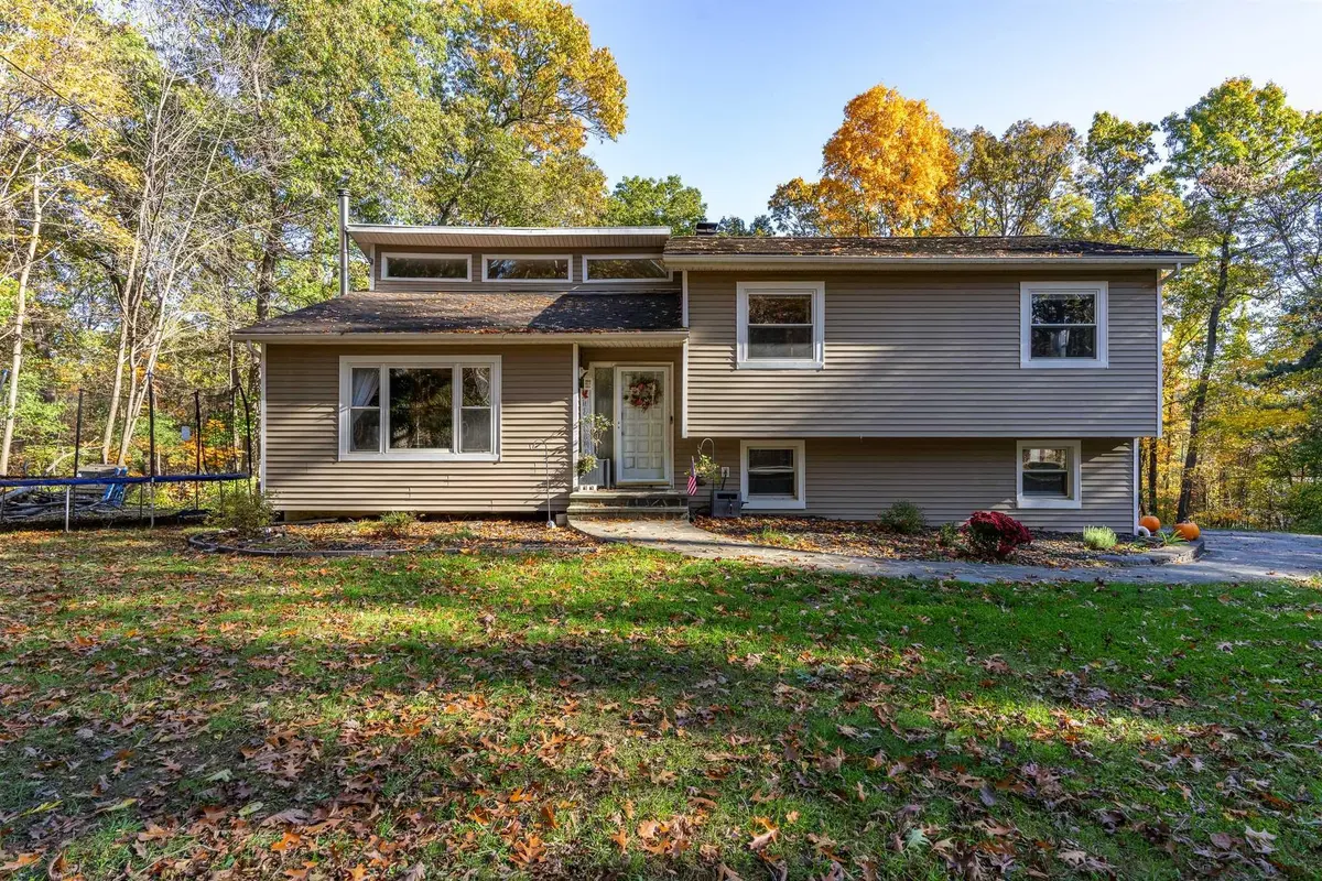 325 OAK RD, Hopewell Junction, NY 12533