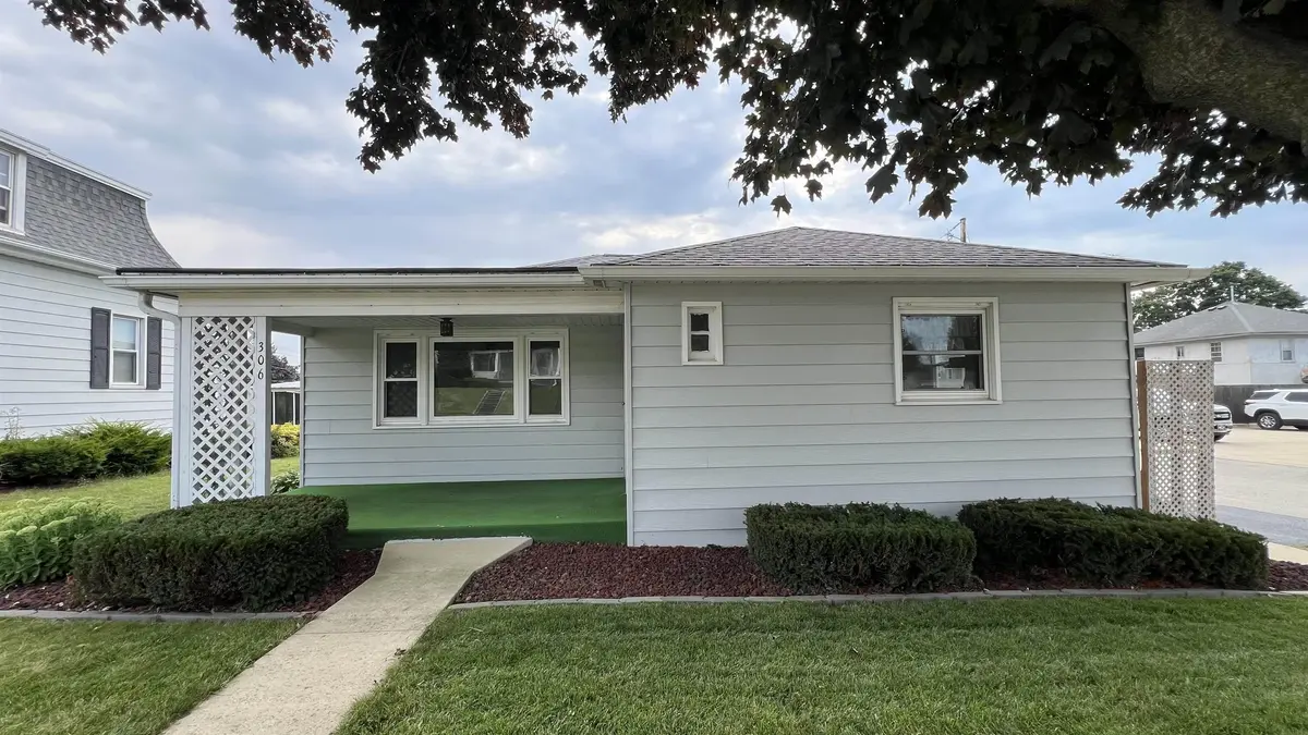 306 N Maryville ST, Calmar, IA 52132