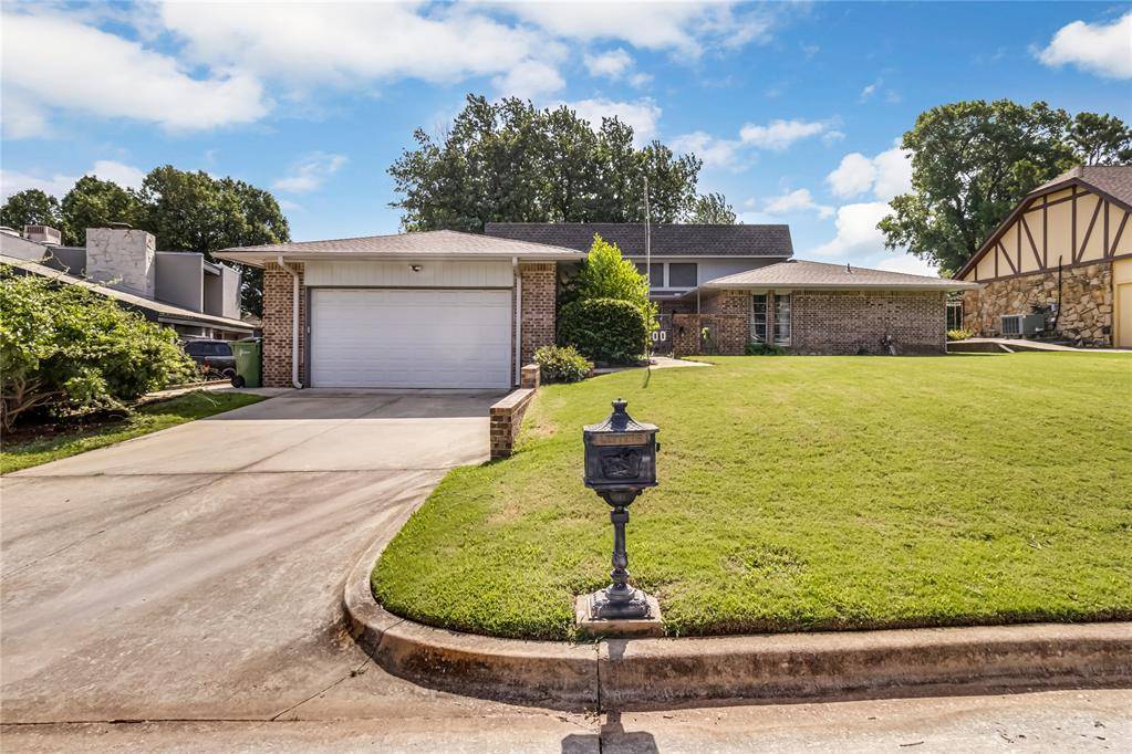 1500 Summerton PL, Yukon, OK 73099