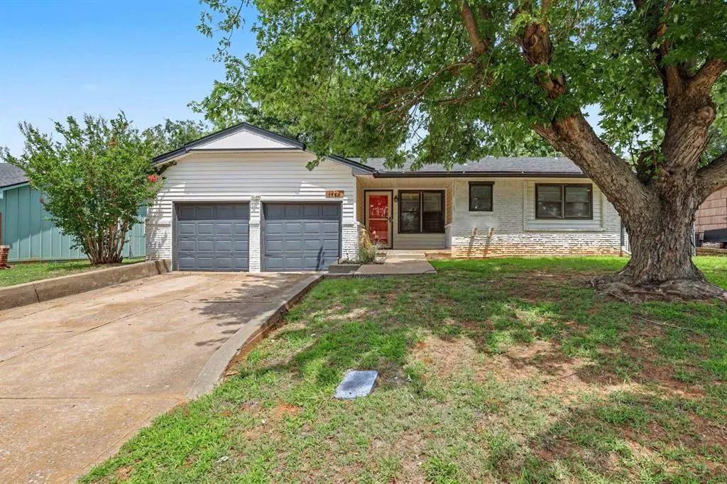 1724 Serenade DR, Oklahoma City, OK 73130